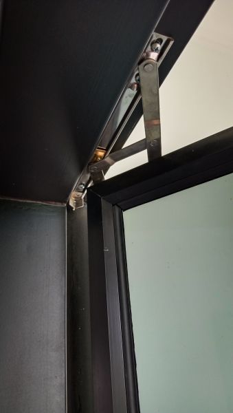 Pivot Window Replacement in Palestine