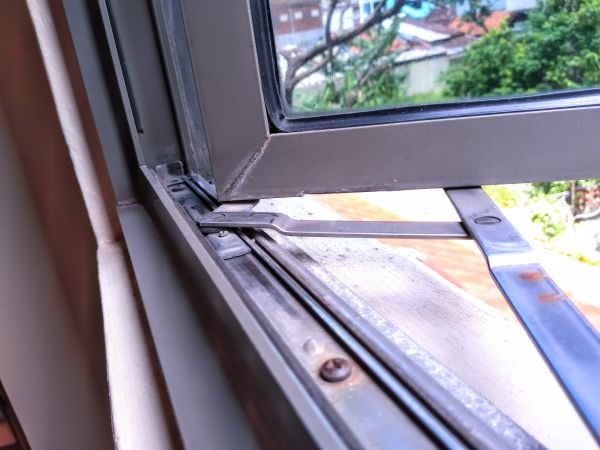 Hinged Window Replacement in Palestine